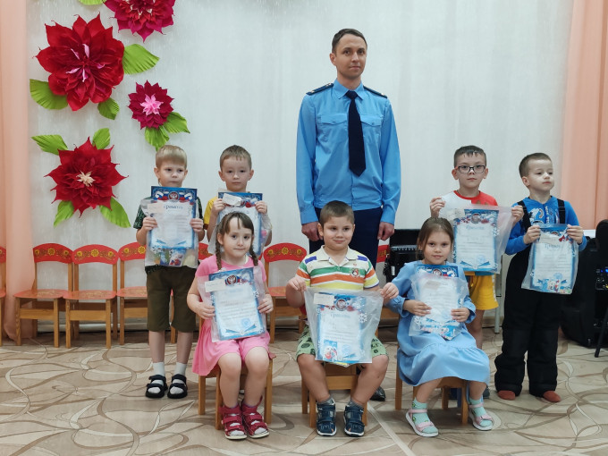 Итоги конкурса "Прокурор глазами детей" Итоги конкурса "Прокурор глазами детей".